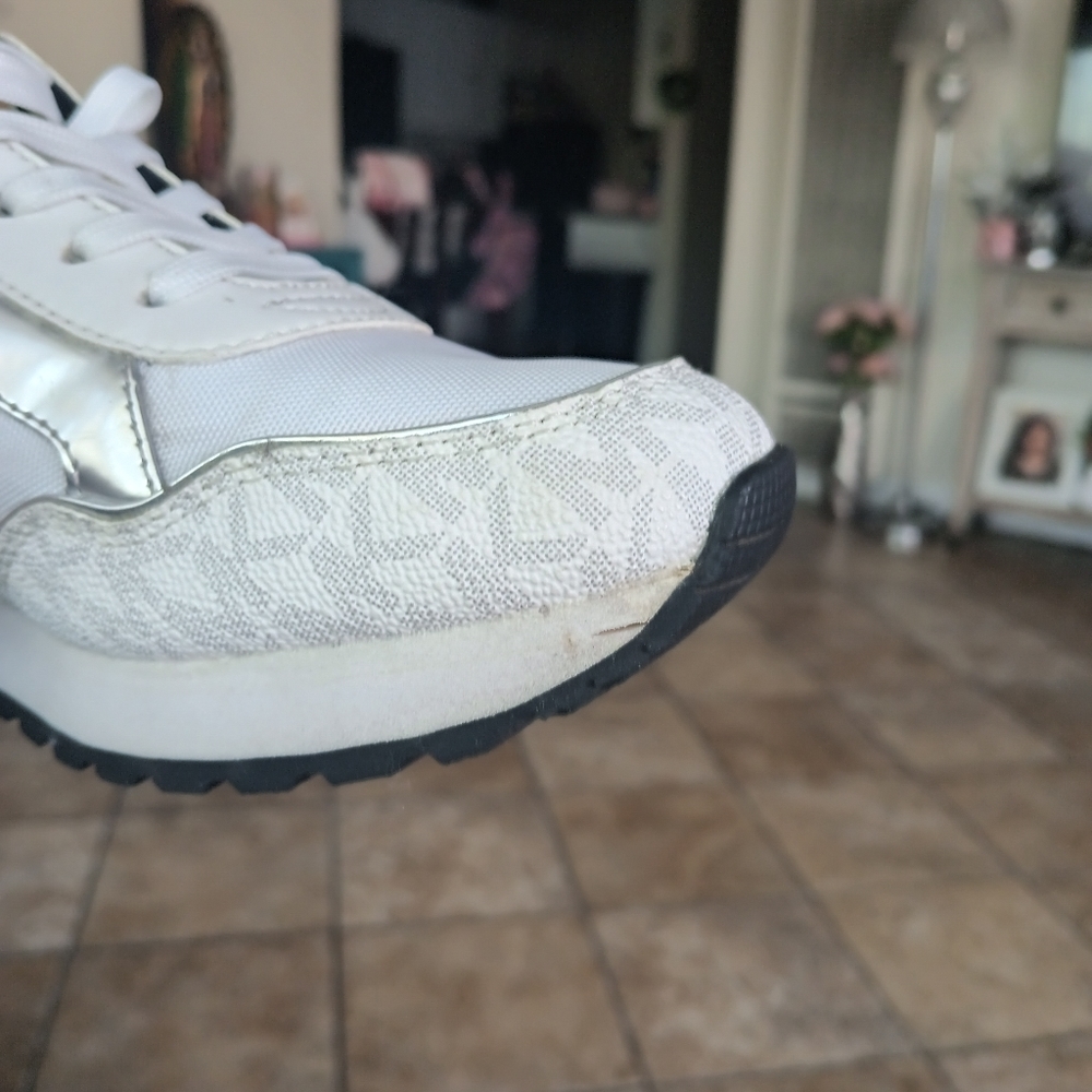 Mk women's shoes size 6 1/2